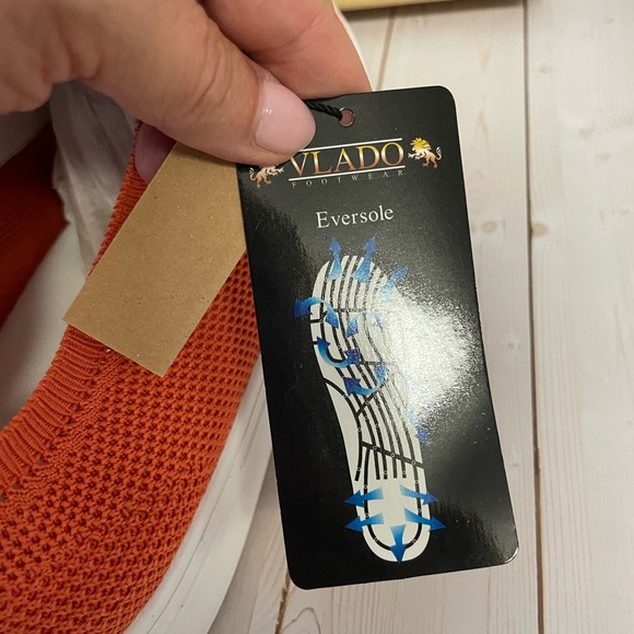 Vibrant Orange Women's Sneakers new in box - Picture 6 of 10